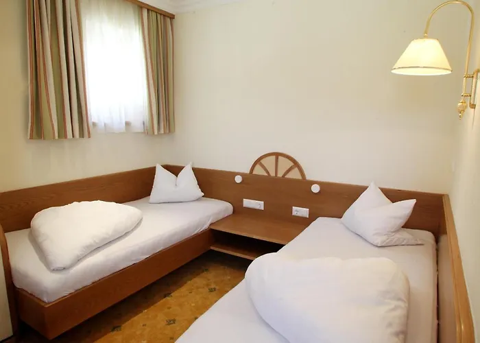 Neuwirt Hotell 4*